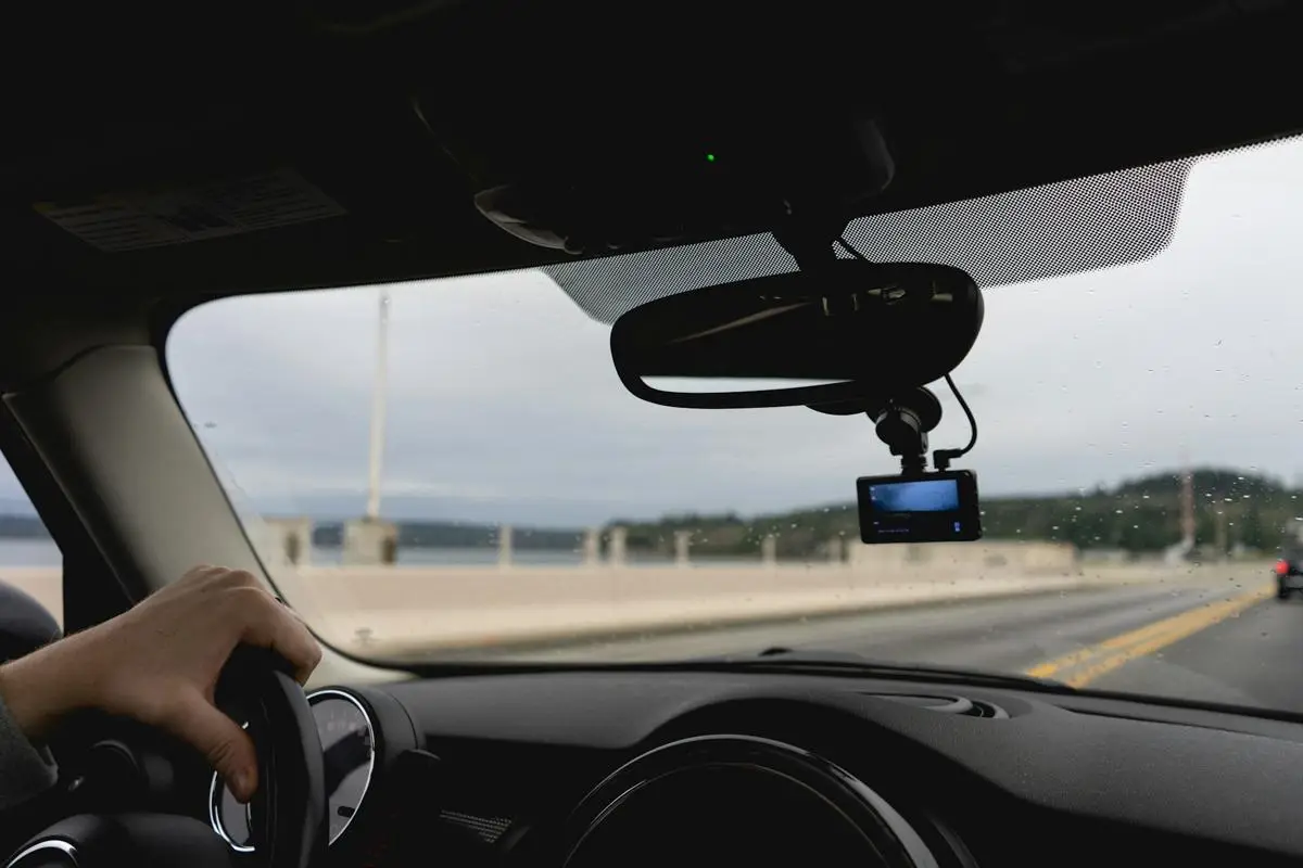 Rekomendasi Dashcam Night Vision Terbaik untuk Mobil