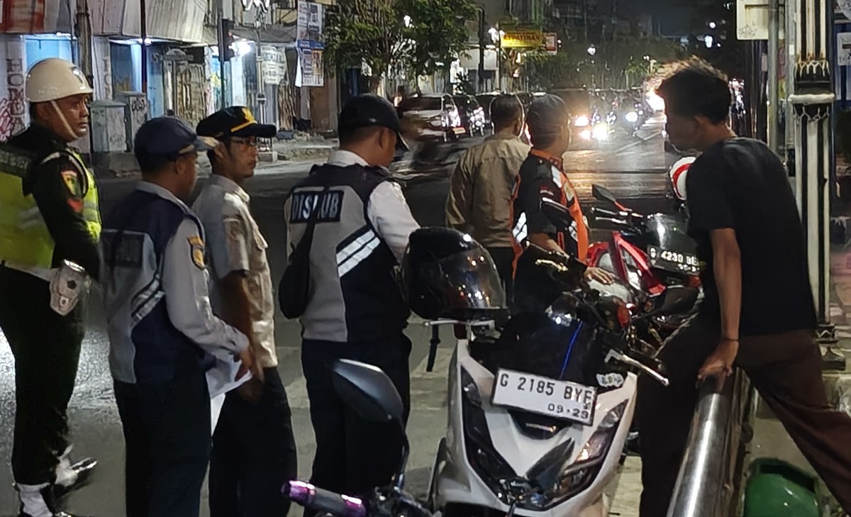 Razia Parkir Liar di Alun-Alun Tegal, 108 Kendaraan Kena Tilang ETLE