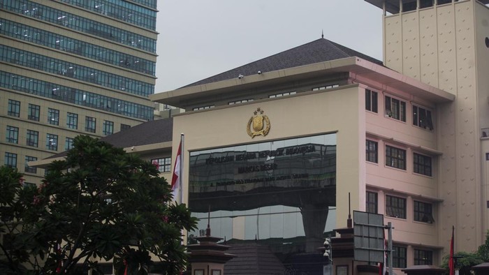 Kapolri Rotasi Enam Kapolres di Jateng, Semarang hingga Solo Berganti Pimpinan