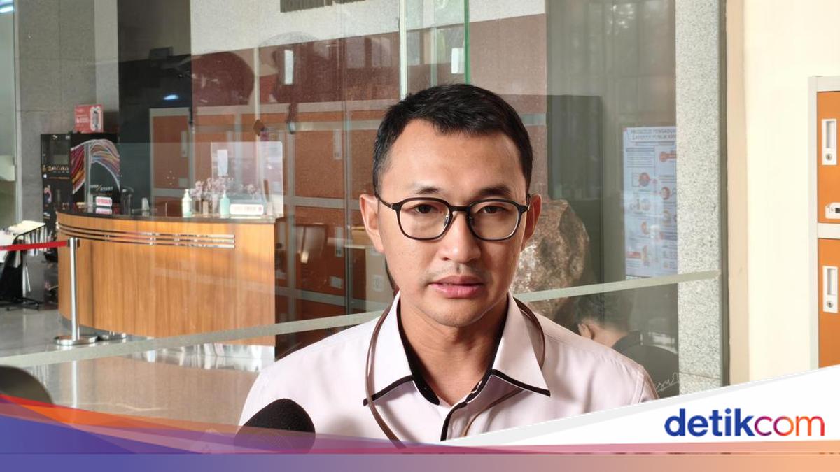 KPK Amankan Bupati Klaten dan Kepala BPK Jateng dalam OTT, 20 Orang Diamankan