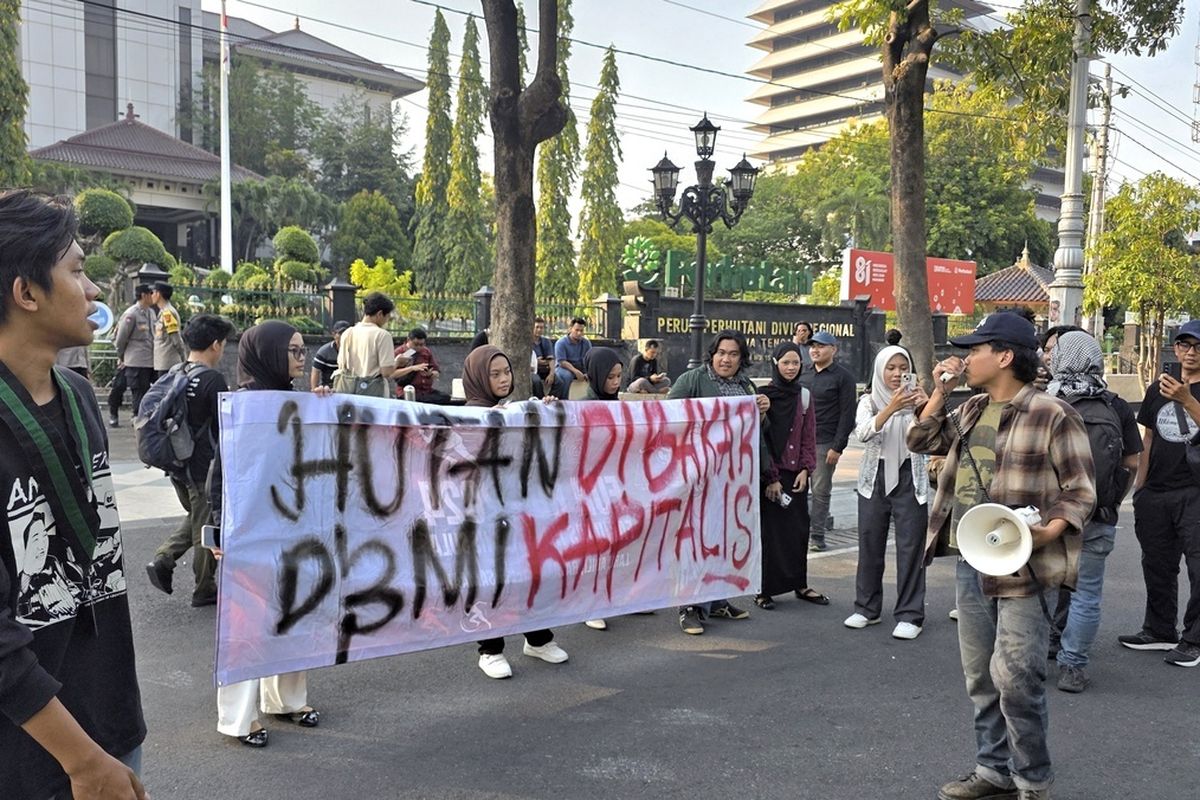 Mahasiswa Unissula Gelar Aksi di Semarang, Minta Karhutla Kalimantan Jadi Bencana Nasional