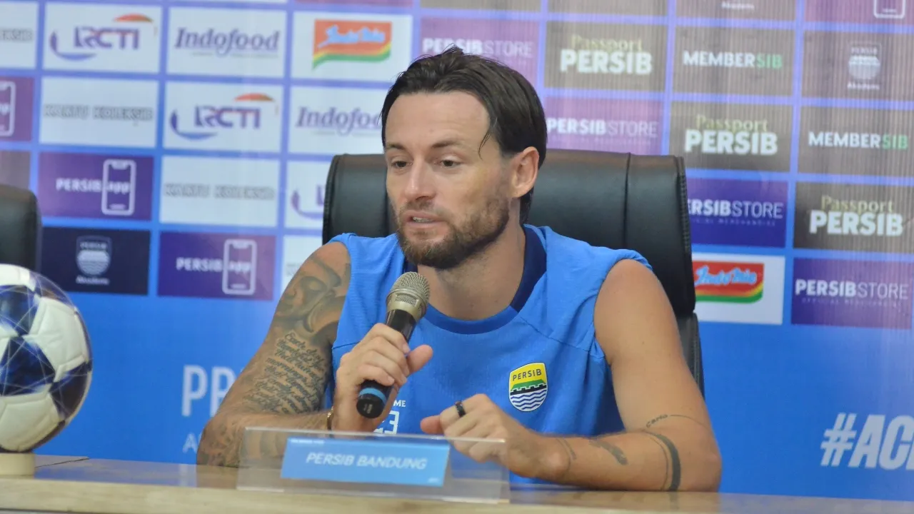 Marc Klok Ingin Pensiun di Persib, Tunggu Proposal Kontrak Baru