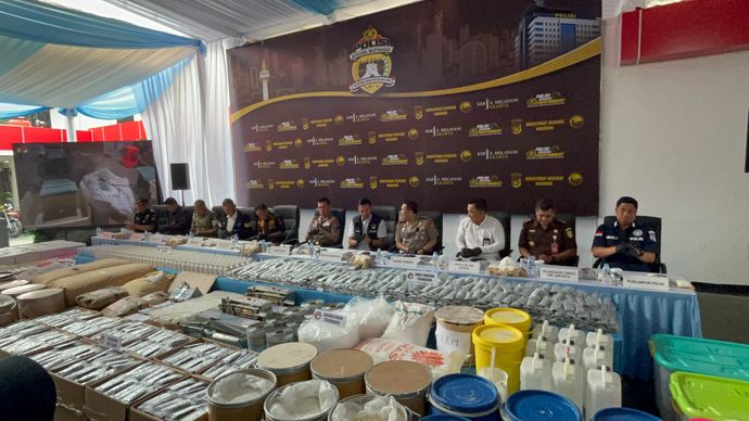 Polda Metro Jaya Bongkar Dua Pabrik Obat Keras Ilegal di Sukoharjo