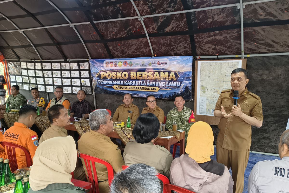 Satu Titik Api Tersisa di Lereng Gunung Lawu, Gubernur Jateng Minta Tim Terus Memantau