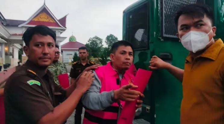 Korupsi KUR Rp83,9 Miliar di Kampar Meluas, Empat Tersangka Ditahan, Irwan Saputra Mangkir