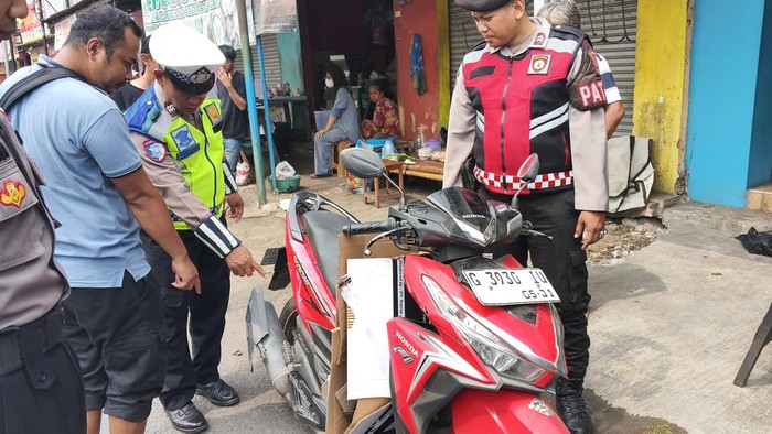 Mahasiswi 18 Tahun Tewas Terlindas Truk di Jalan Sultan Agung Brebes