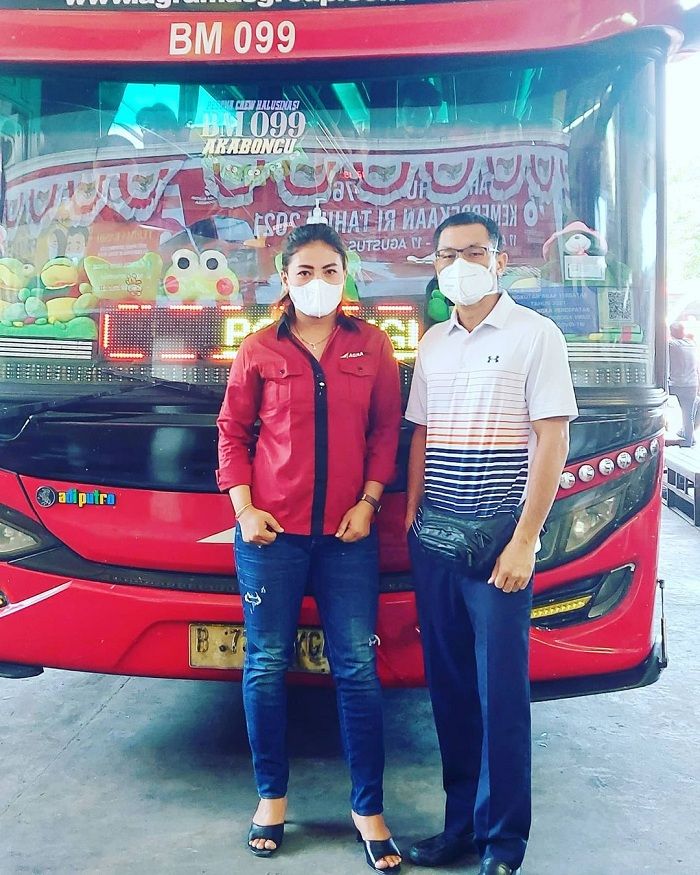 Liena Ozora driver cantik PO Agra Mas