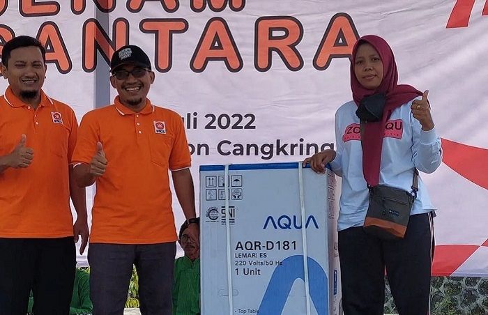 Pengundian hadiah senam masal DPC PKS Cangkringan