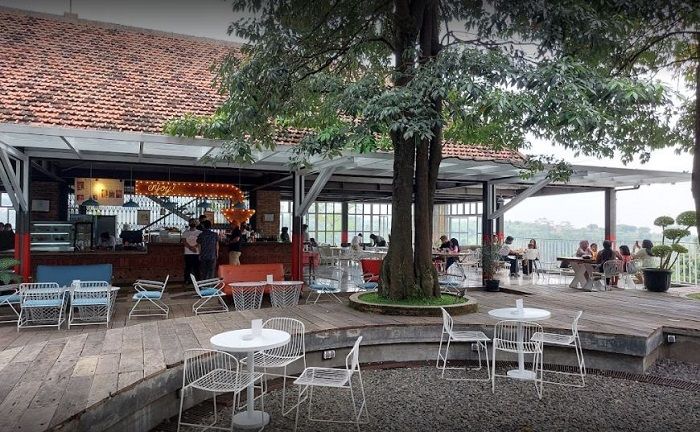 The Parlor Cafe, Bandung