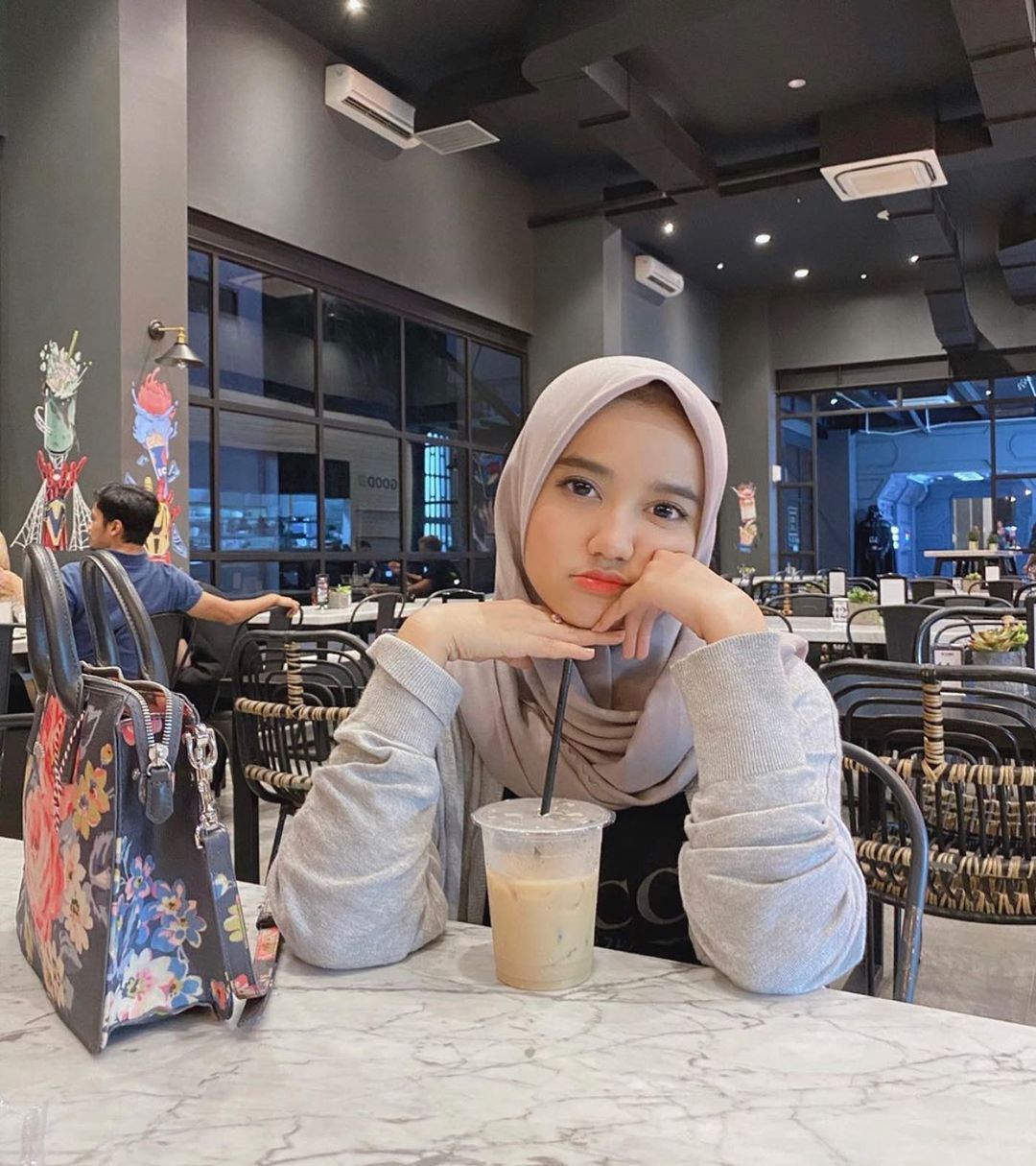 5 Foto Manja Wirda Mansur, Putri Manis Yusuf Mansur. 