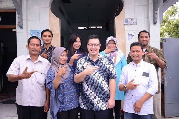 Tengku Rizki Aljupri. Senyumnya pak dewan...