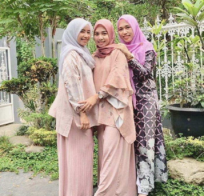 Tiga Bidadari komplek
