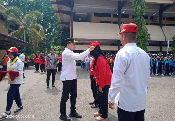 Sekda Kabupaten Tegal, Amir Makhmud secara simbolis melepas Sibat Kabupaten Tegal untuk mengikuti Temu Sibat Nasional 2024 