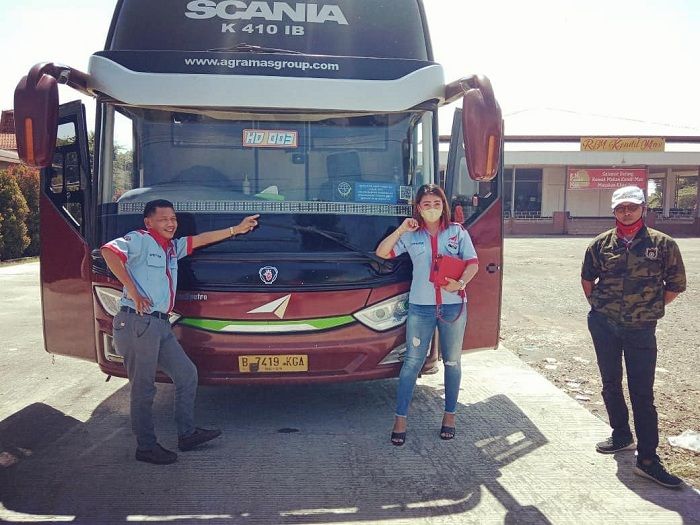 Liena Ozora driver cantik PO Agra Mas