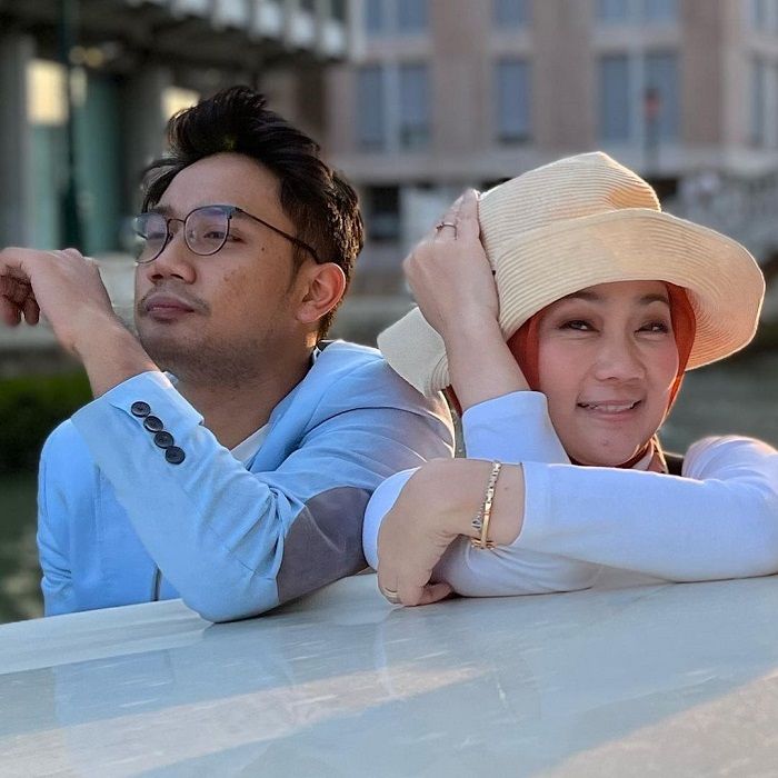 Eril dan ibunya Atalia Praratya saat di Swiss