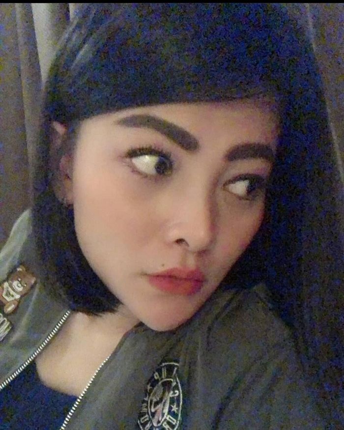 Liena Ozora driver cantik PO Agra Mas